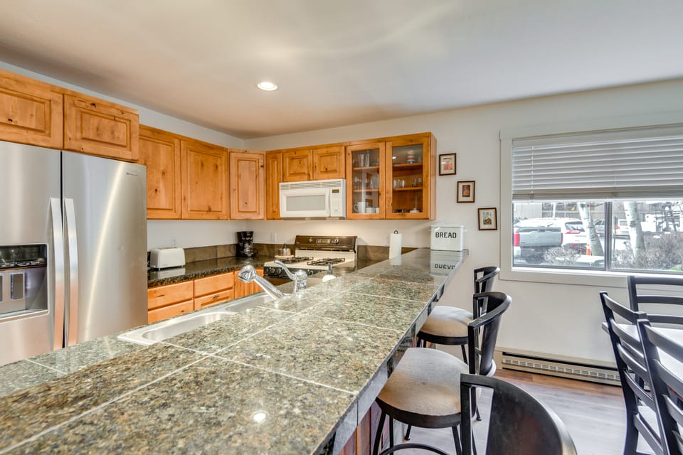 Walk to Sun Valley & Dtwn: Ketchum Condo Apartment in Ketchum