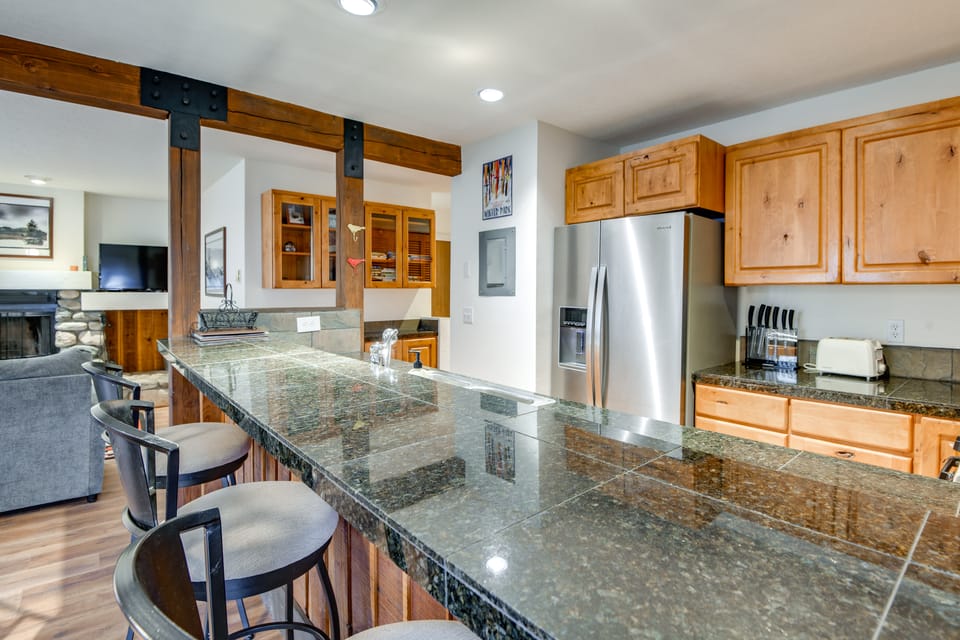 Walk to Sun Valley & Dtwn: Ketchum Condo Apartment in Ketchum