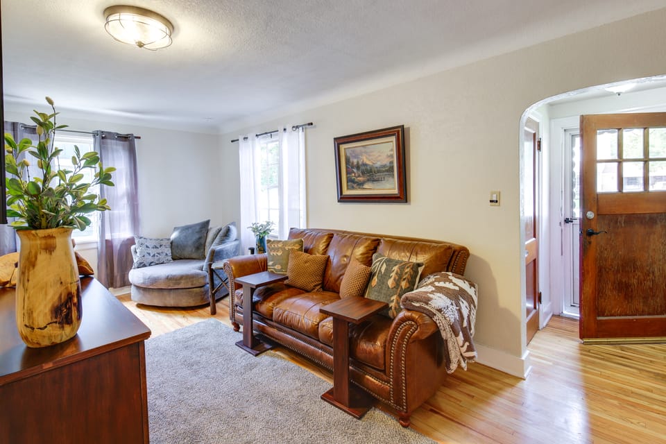 Charming Hamilton Hideaway: Half-Mi to Main St! House in Hamilton