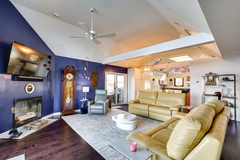 Boat Slip & Water Views: Lake Ozark Condo Apartment in Lake of the Ozarks