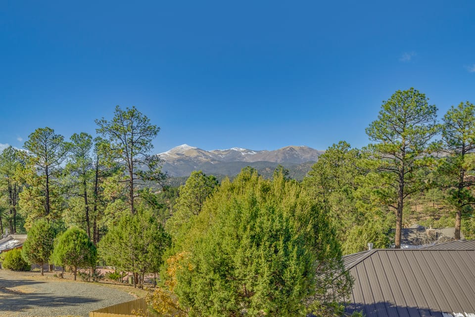 Summer Hikes! Mtn-View Gem w/ Hot Tub in Ruidoso House in Ruidoso