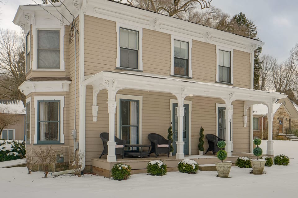 Peninsula Paradise - Walk to Hiking & Shopping! House in Ohio