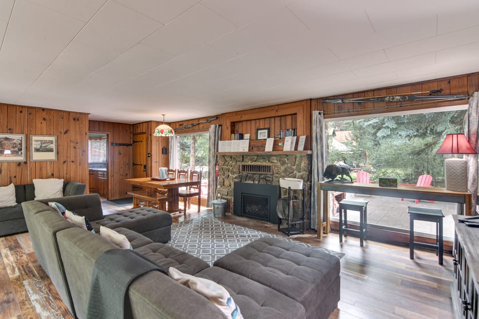 Charming Idaho Springs Retreat on Chicago Creek! House in Idaho Springs