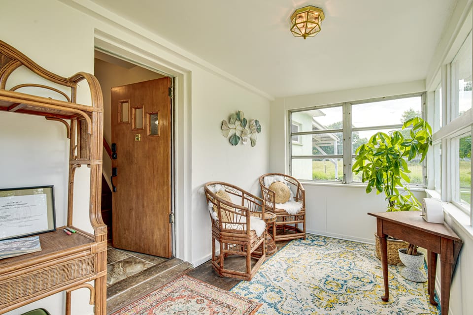 Charming Gardiner Home w/ Yard & Sunroom House in Hudson Valley