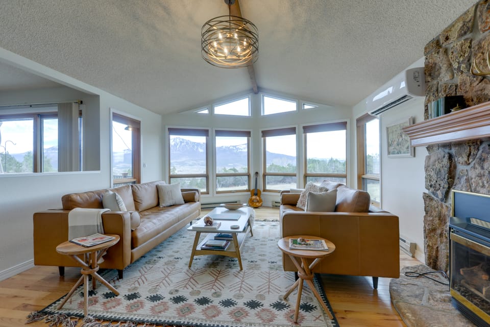 Spacious Hotchkiss Home w/ Stunning Mountain Views House in Colorado
