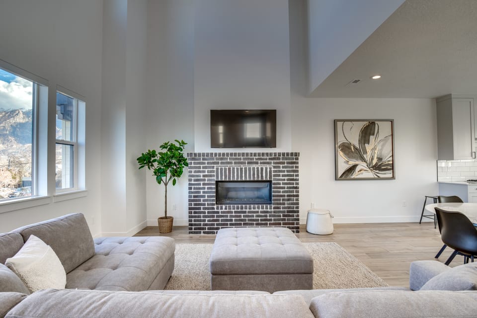 Modern Downtown Provo Townhome w/ Balcony! Apartment in Provo