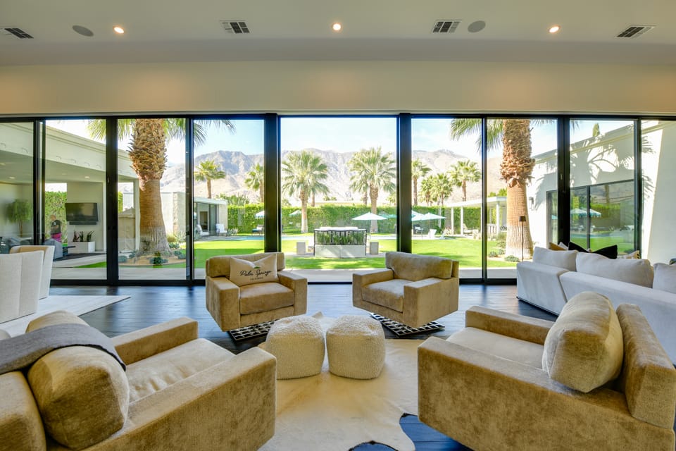 Mtn Views + Outdoor Oasis: Palm Springs Home! House in Palm Springs