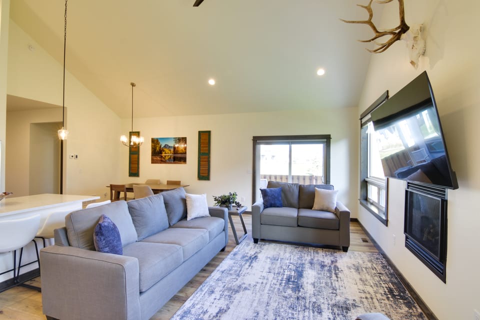Pet-Friendly Bozeman Home ~ 7 Mi to Downtown! House in Idaho