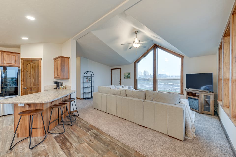 Beautiful Tetonia Escape w/ Porch & Teton Views House in Idaho