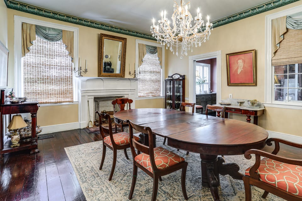 Historic 5,400-Sq-Ft Woodville Estate w/ Pool House in Mississippi