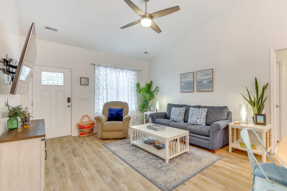 Serene Oak Island Home w/ Private Saltwater Pool! House in Oak Island