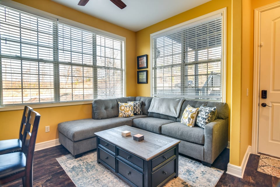 Near Silver Dollar City! Condo w/ Indoor Pool Apartment in Indian Point