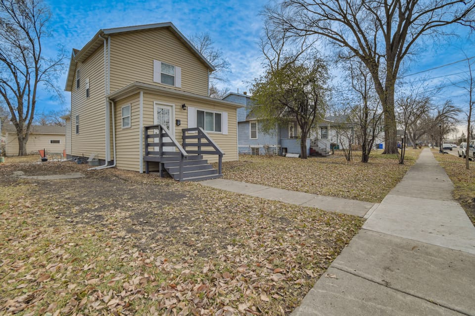 Dog-Friendly Home < 1 Mi to Downtown Fargo! House in Moorhead