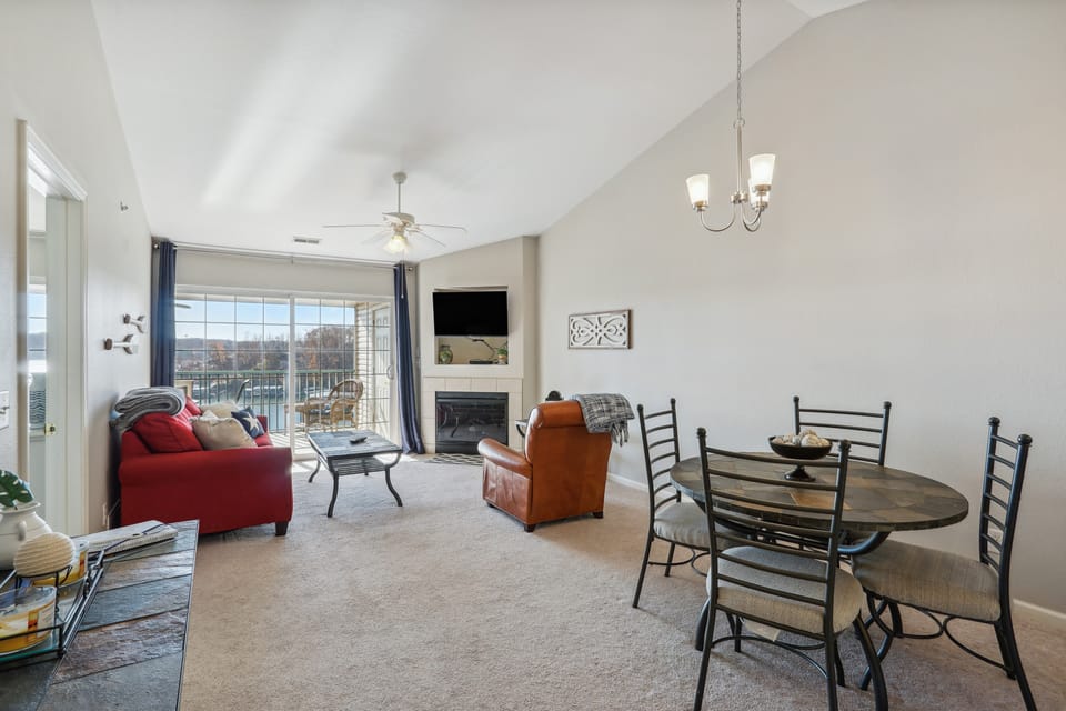 Condo w/ Balcony & Views in Lake of the Ozarks Apartment in Lake of the Ozarks