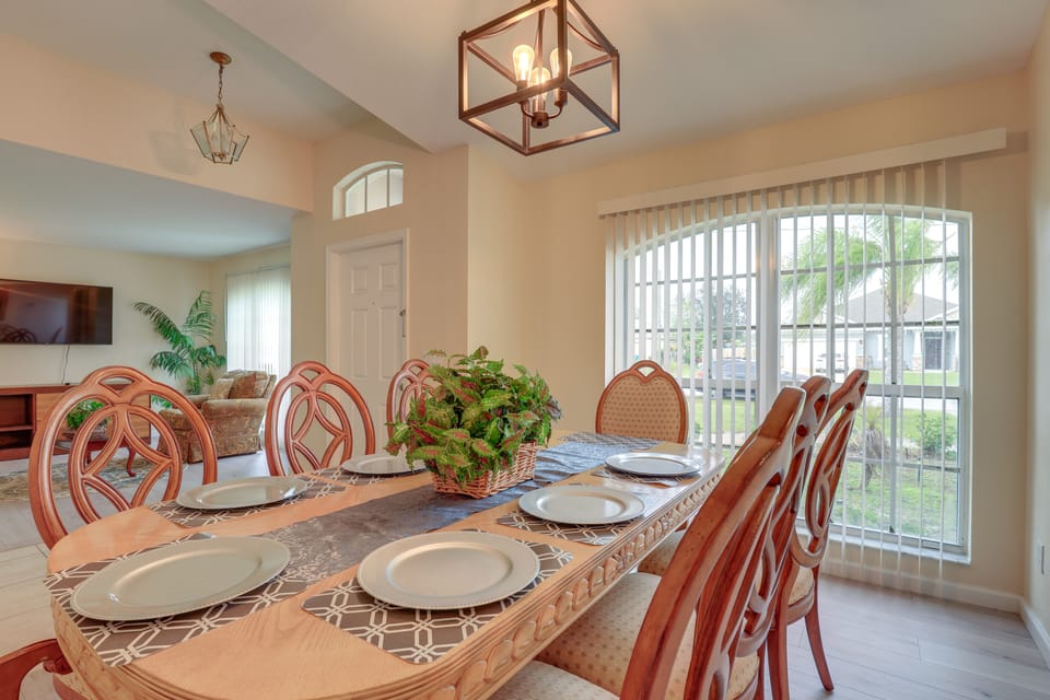 Pet-Friendly Port St Lucie Home ~ 5 Mi to Marina! House in Port Saint Lucie