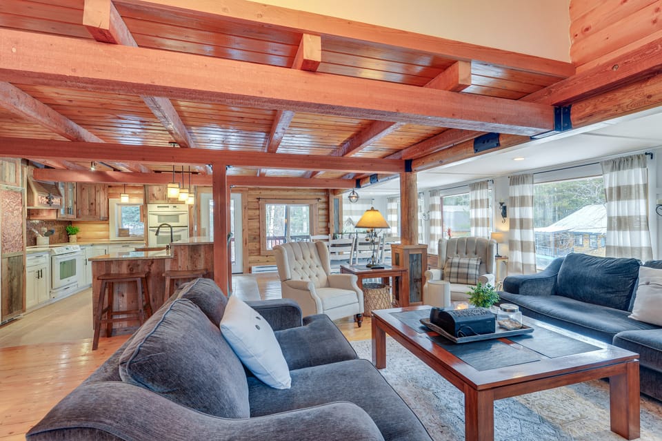 Dreamy Alpine Cabin w/ Hot Tub, Fireplace & More! House in Wyoming