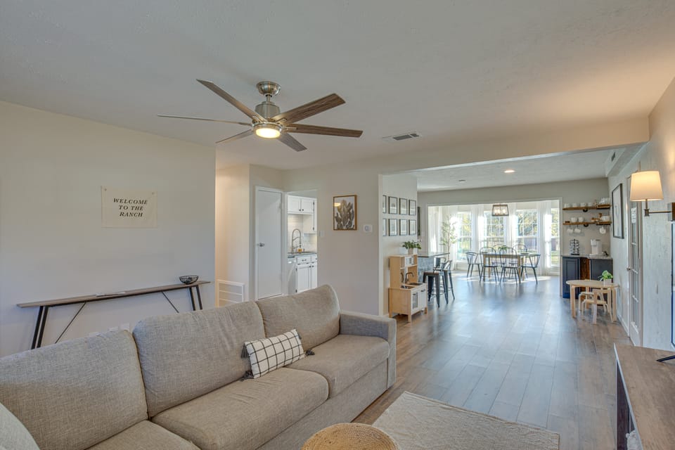 Game Room & Fire Pit: Family-Friendly Aubrey Home House in Texas