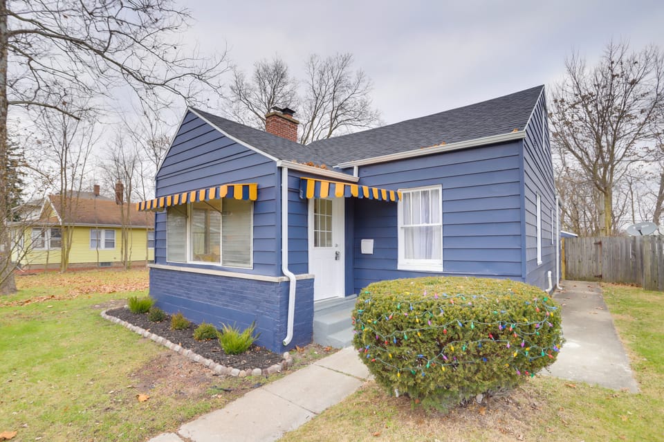 ‘Corby Claddagh House’ ~ 1 Mi to Notre Dame! House in South Bend