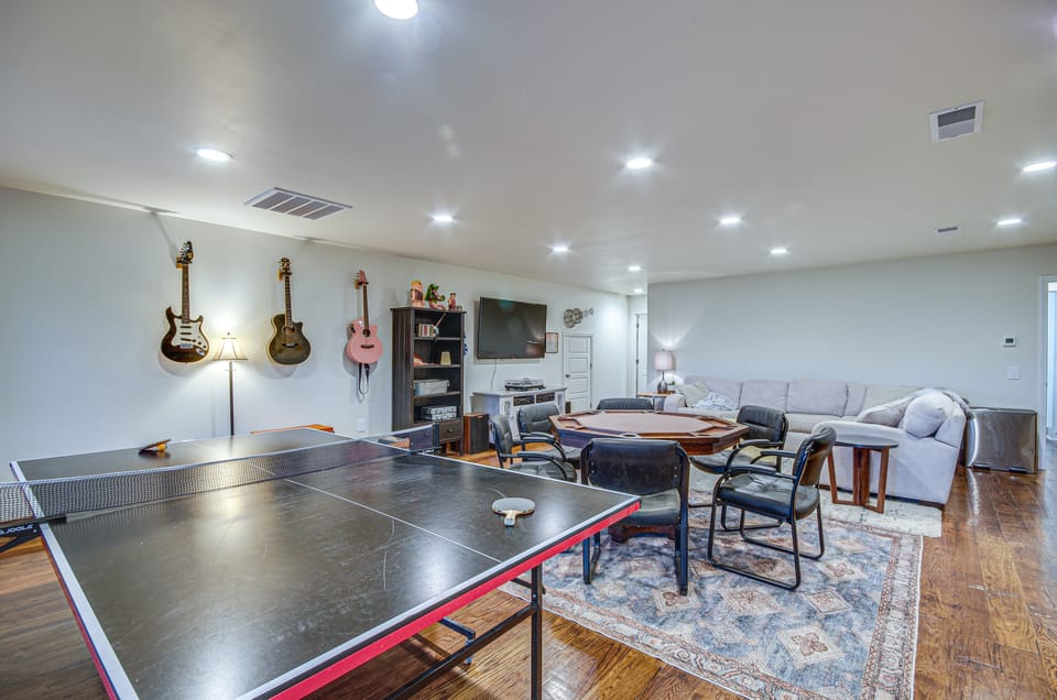 Waterfront Terry Home w/ 3 Decks & Hot Tub! House in Mississippi