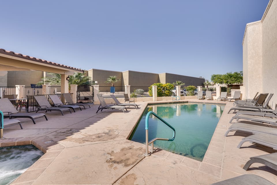 1 Mi to Boat Ramp: Lake Havasu City Condo w/ Patio Apartment in Lake Havasu City