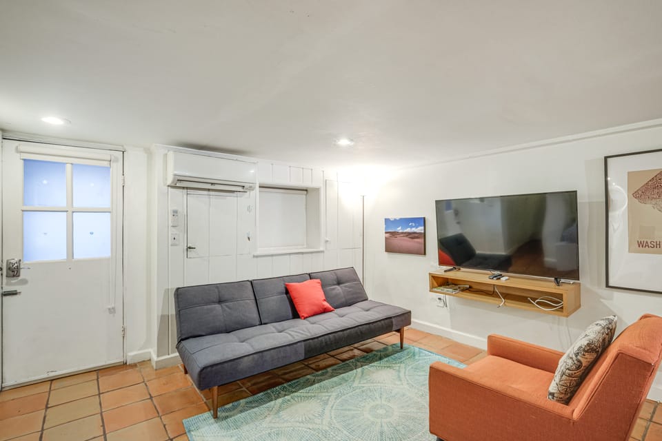 DC Apartment: 2 Mi to National Mall! Apartment in District of Columbia