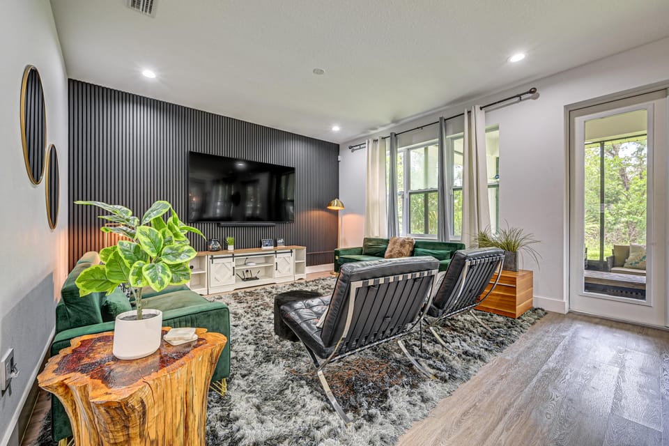 3 Mi to USF: Dog-Friendly Home w/ Large Yard House in Lutz