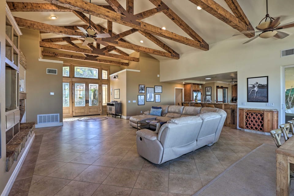 Charming Temecula Home w/ Hot Tub, Mountain Views! House in Southern California