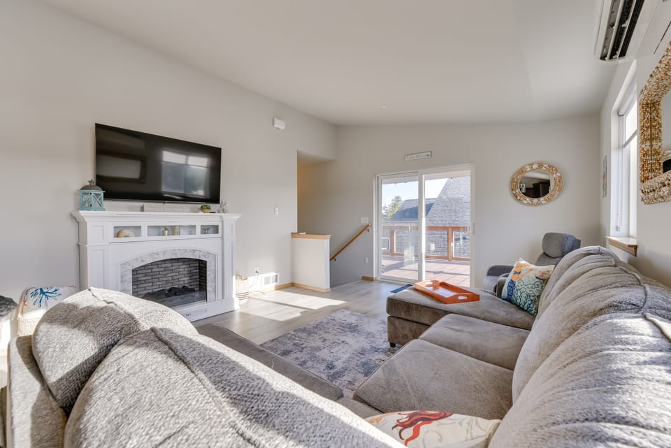 Canal-Front Home in Ocean Shores w/ Dock & Views! House in Ocean Shores