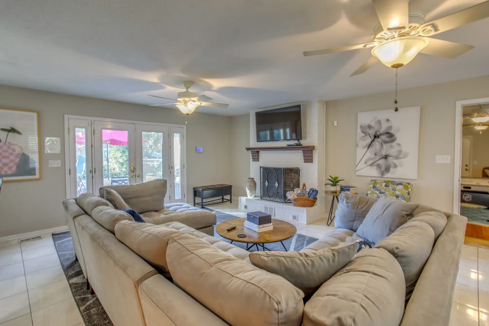 Walk to Beach: Myrtle Beach Home w/ Saltwater Pool House in Arcadian Shores