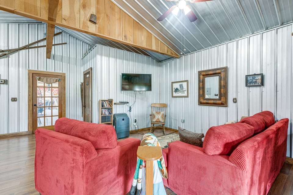 Rustic Lake City Studio Near Ichetucknee Springs! Apartment in Florida