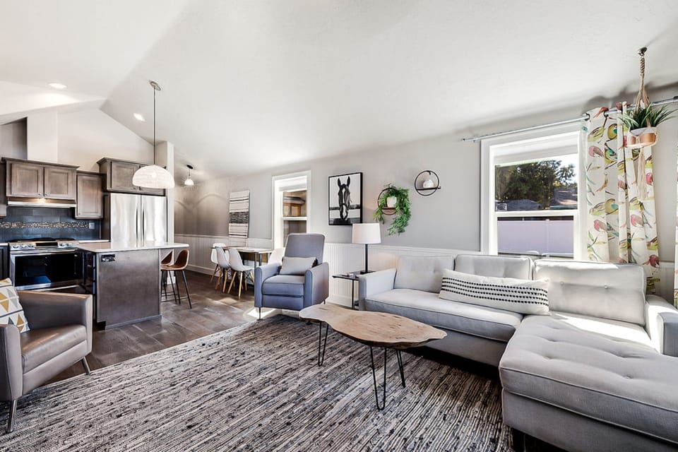 Sweet Seaview Home: Near Beach & Trailhead! House in Washington