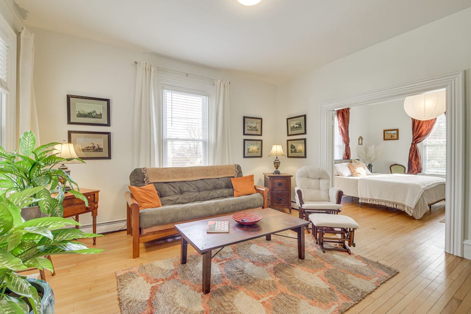 Tasteful Gardiner Triplex Near Downtown Augusta! Apartment in Maine