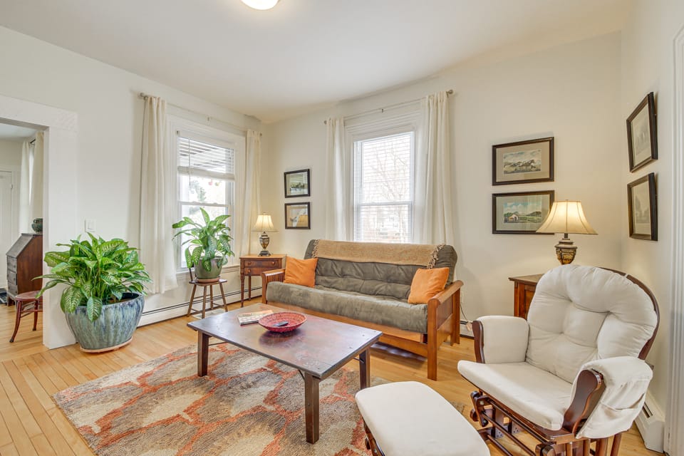Tasteful Gardiner Triplex Near Downtown Augusta! Apartment in Maine