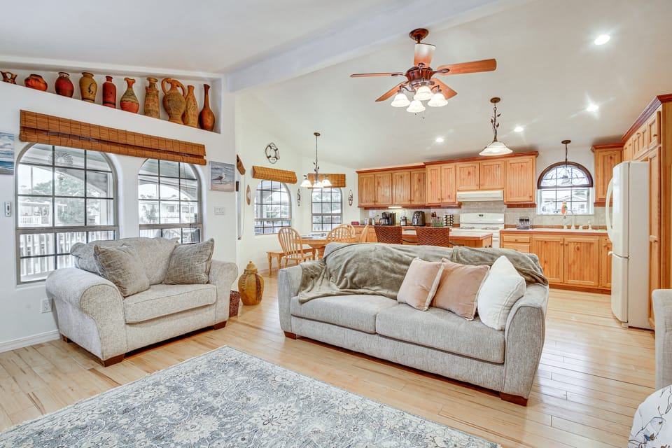 Canalfront Port Isabel Cottage: 5 Mi to Beach! Cottage in Port Isabel
