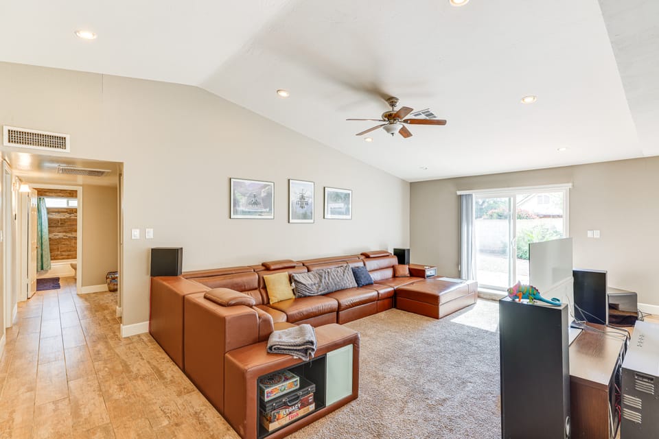 12 Mi to Old Town! Home w/ Furnished Patio House in Phoenix
