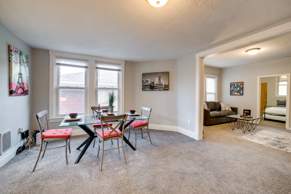 5 Mi to Dtwn: Pittsburgh Apt w/ Balcony Apartment in Pittsburgh