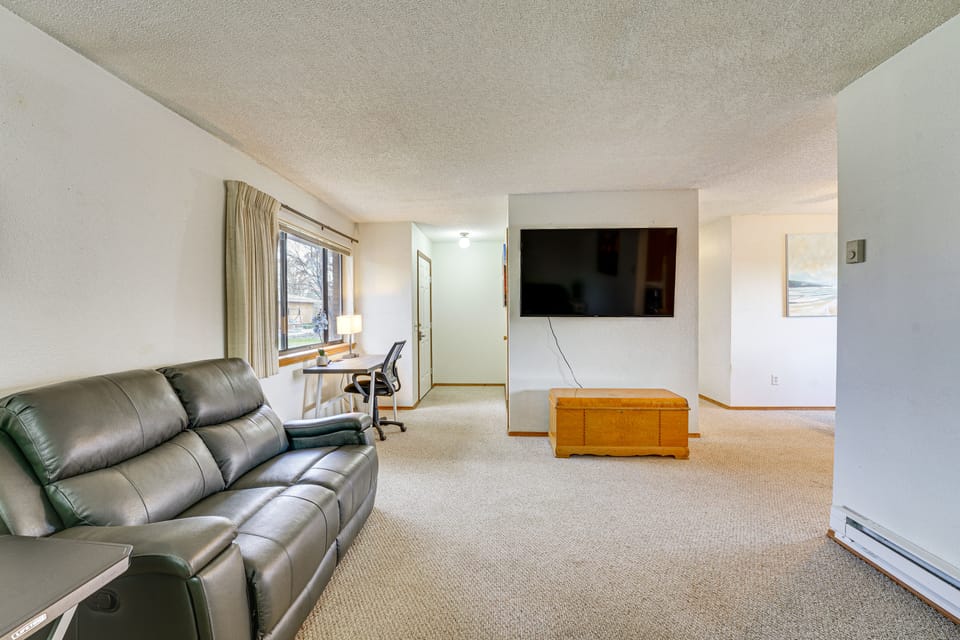Downtown Delta Condo ~ 34 Mi to Black Canyon! Apartment in Colorado