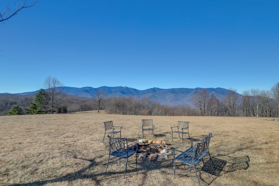 Dog-Friendly Burnsville Home w/ Patio & Trails! House in Tennessee