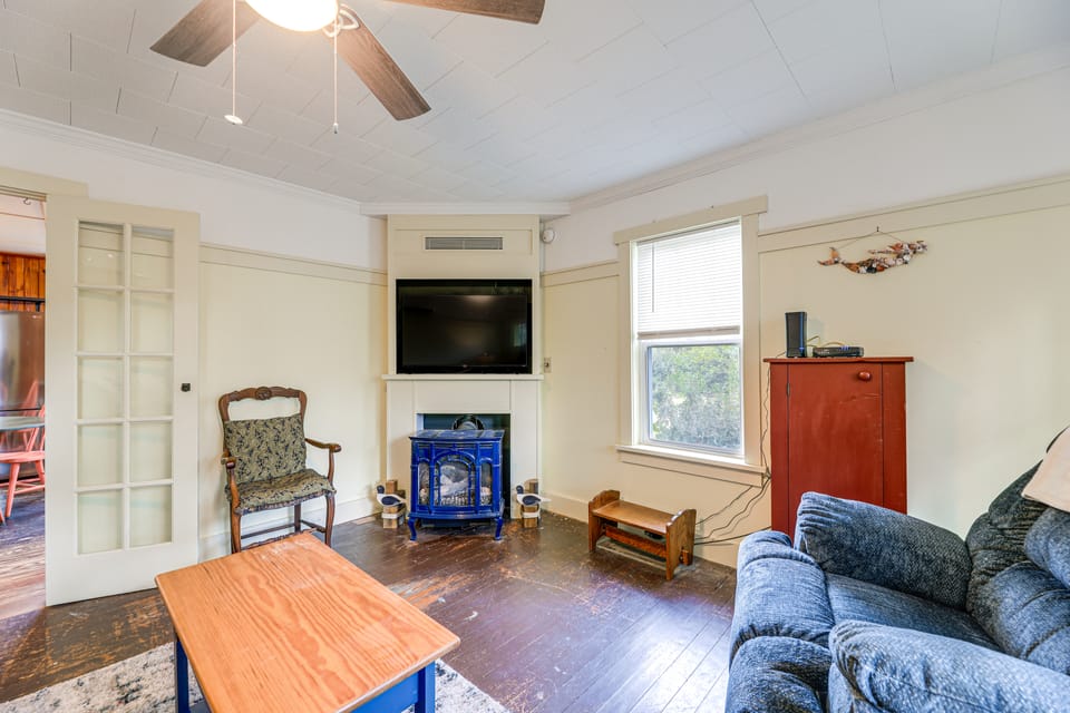 Peaceful Atlantic Cottage w/ Deck & Yard! Cottage in North Carolina