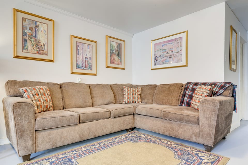 Comfortable Alabama Apartment: Pets Welcome! Apartment in Alabama