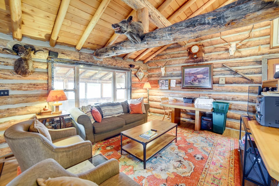 Yellowstone Cabin Getaway Near National Park House in Idaho