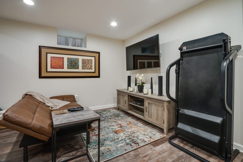 Chic Minneapolis Apt - 6 Blocks to Lake Nokomis! Apartment in Minneapolis