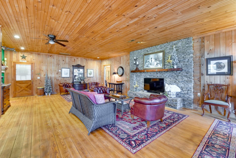 Countryside Cabin Rental ~ 10 Mi to Wadesboro! House in South Carolina