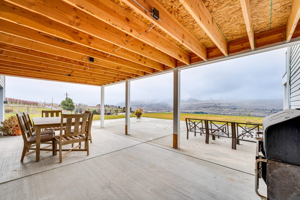 East Wenatchee Home ~ 2 Mi to Columbia River! House in Kittitas County