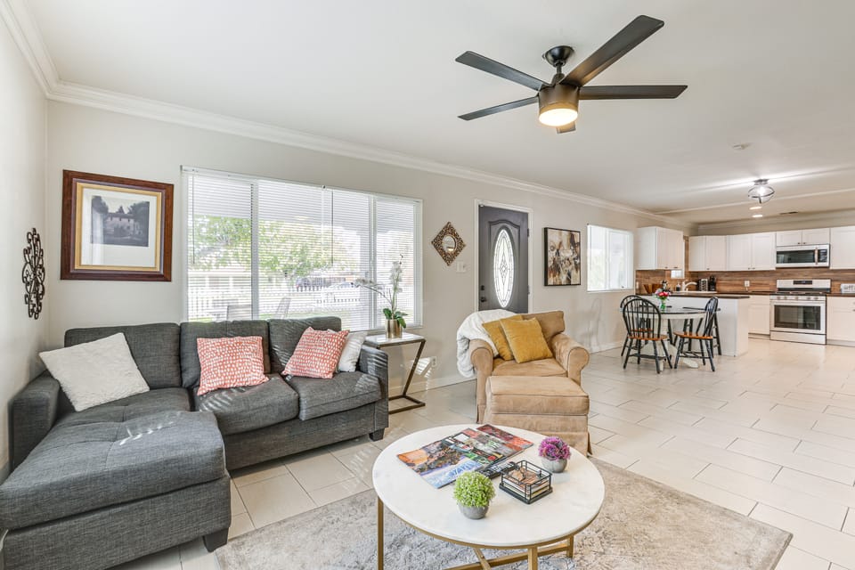 5 Mi to Dtwn: Pet-Friendly Phoenix Gem w/ Patio House in Phoenix