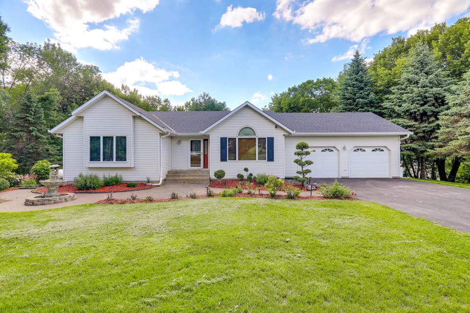 Lakefront Minnesota Vacation Rental w/ Dock House in Minnesota