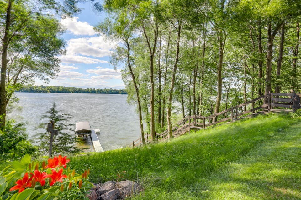 Lakefront Minnesota Vacation Rental w/ Dock House in Minnesota