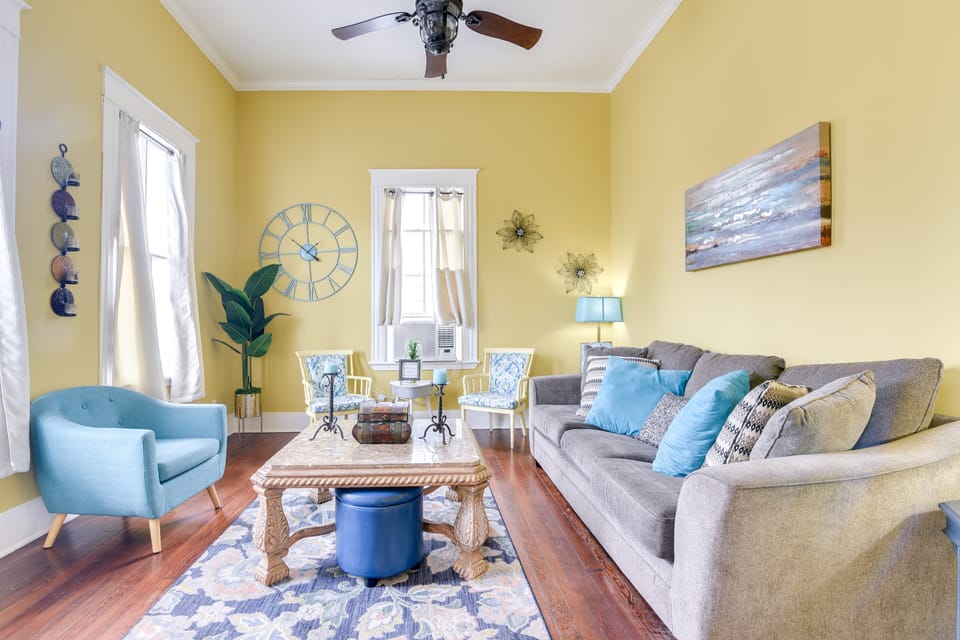 < 1 Mi to Porretto Beach! Family Coastal Retreat House in Texas City