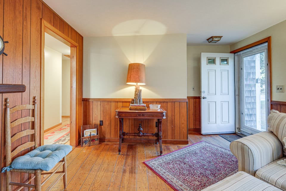 Private Dock: Fisherman's Paradise on Bass River Cottage in West Dennis