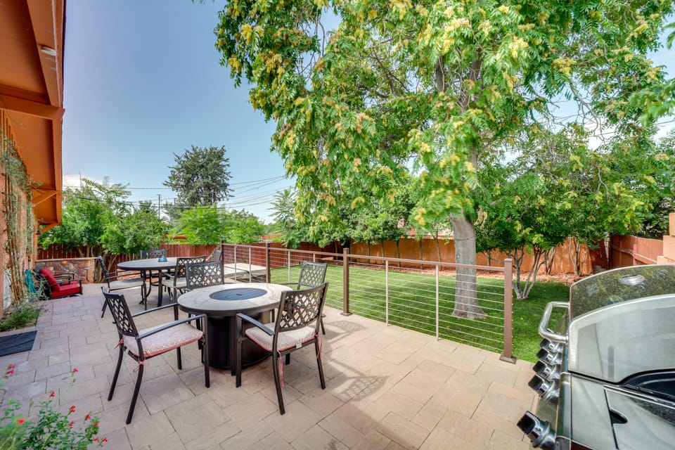 Pet-Friendly Sedona Home: Hot Tub, Walk to Trails! House in Sedona